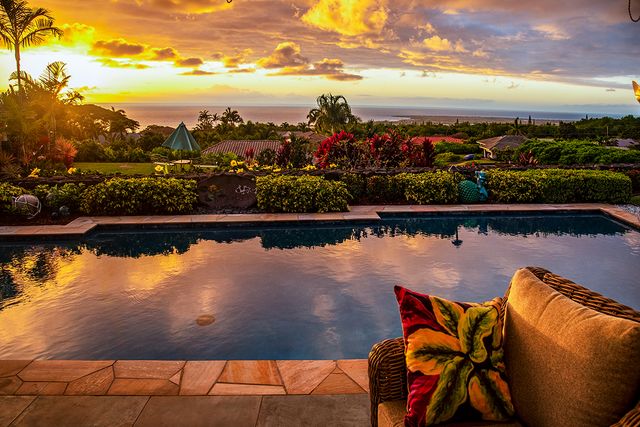$1,900,000 | 75-5614-l Hienaloli Road, Kailua-Kona, HI 96740