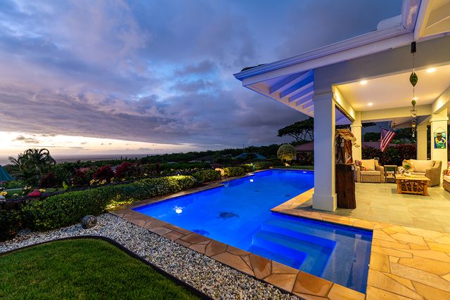 $1,900,000 | 75-5614-l Hienaloli Road, Kailua-Kona, HI 96740