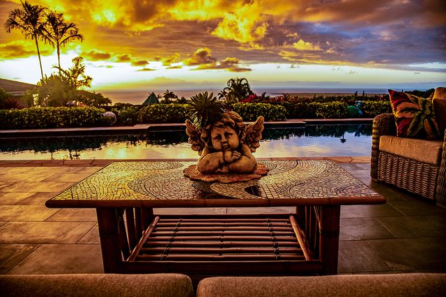 $1,900,000 | 75-5614-l Hienaloli Road, Kailua-Kona, HI 96740