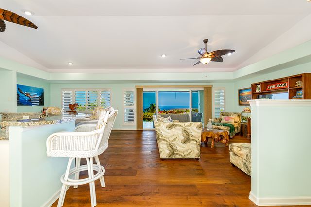 $1,900,000 | 75-5614-l Hienaloli Road, Kailua-Kona, HI 96740