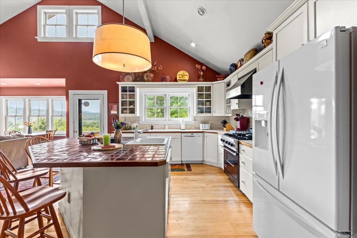 289 Cottage Club Road Stowe, VT 05672 - Photo 9 of 43 Gallery Image 9