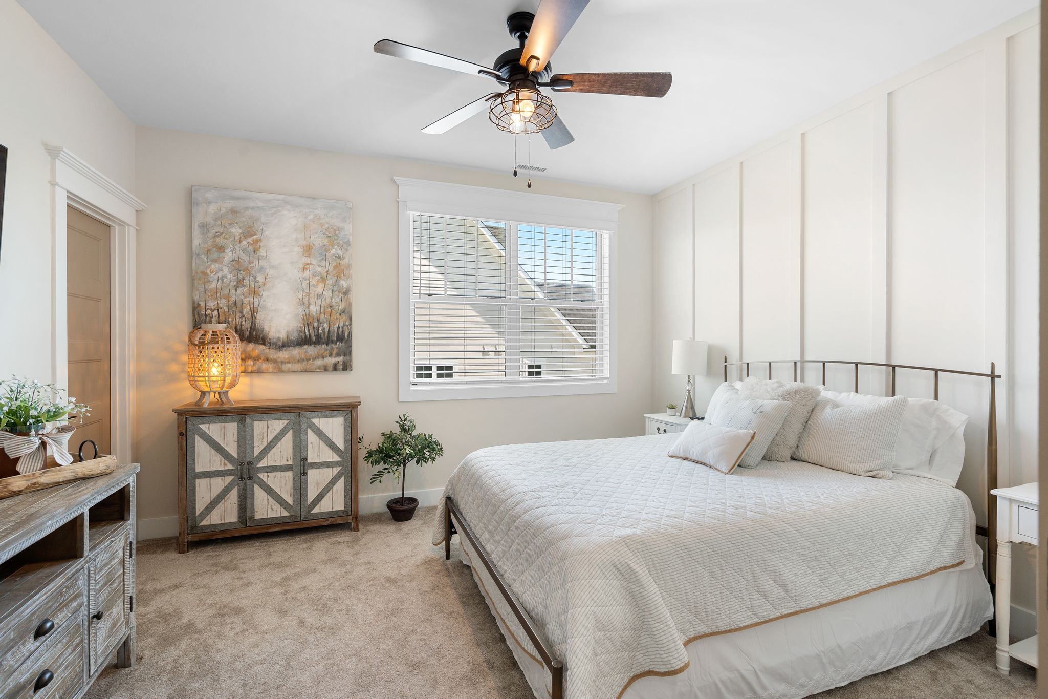 49 Why Worry Lane Winchester, TN 37398 - Photo 39 of 67 a bedroom with a bed and a table