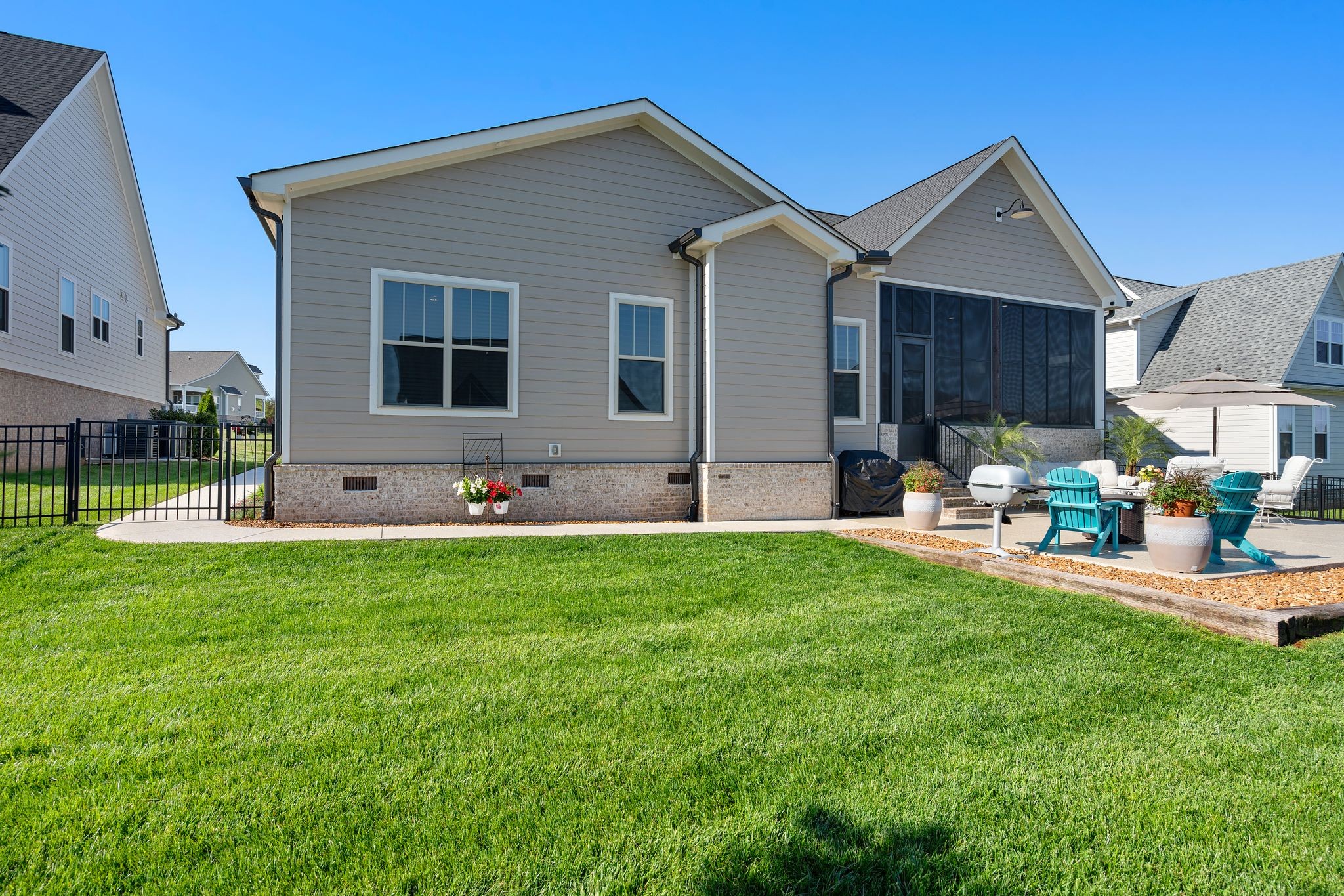 49 Why Worry Lane Winchester, TN 37398 - Photo 47 of 67 a front view of house with yard and outdoor seating