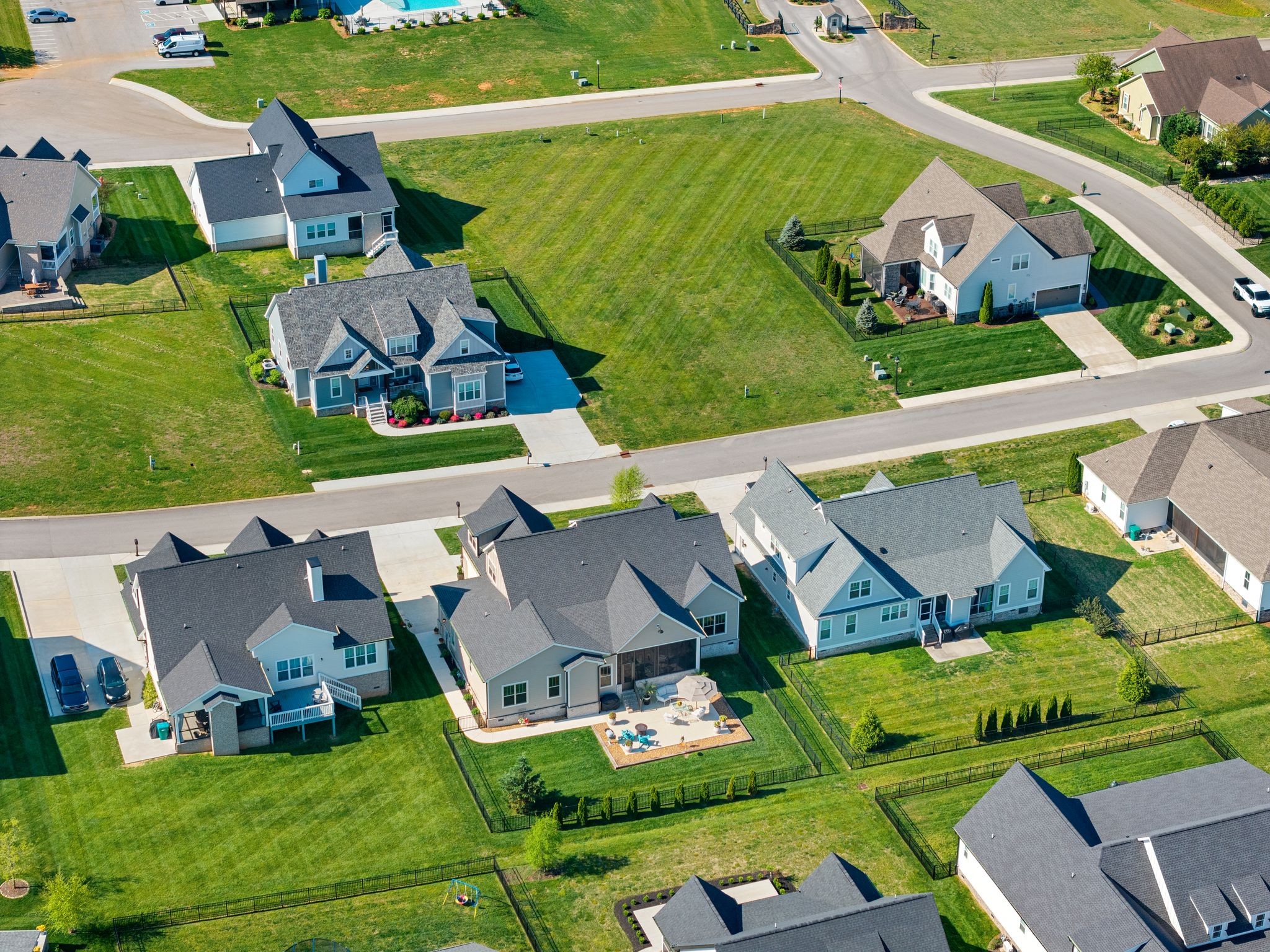 49 Why Worry Lane Winchester, TN 37398 - Photo 64 of 67 an aerial view of multiple houses with yard