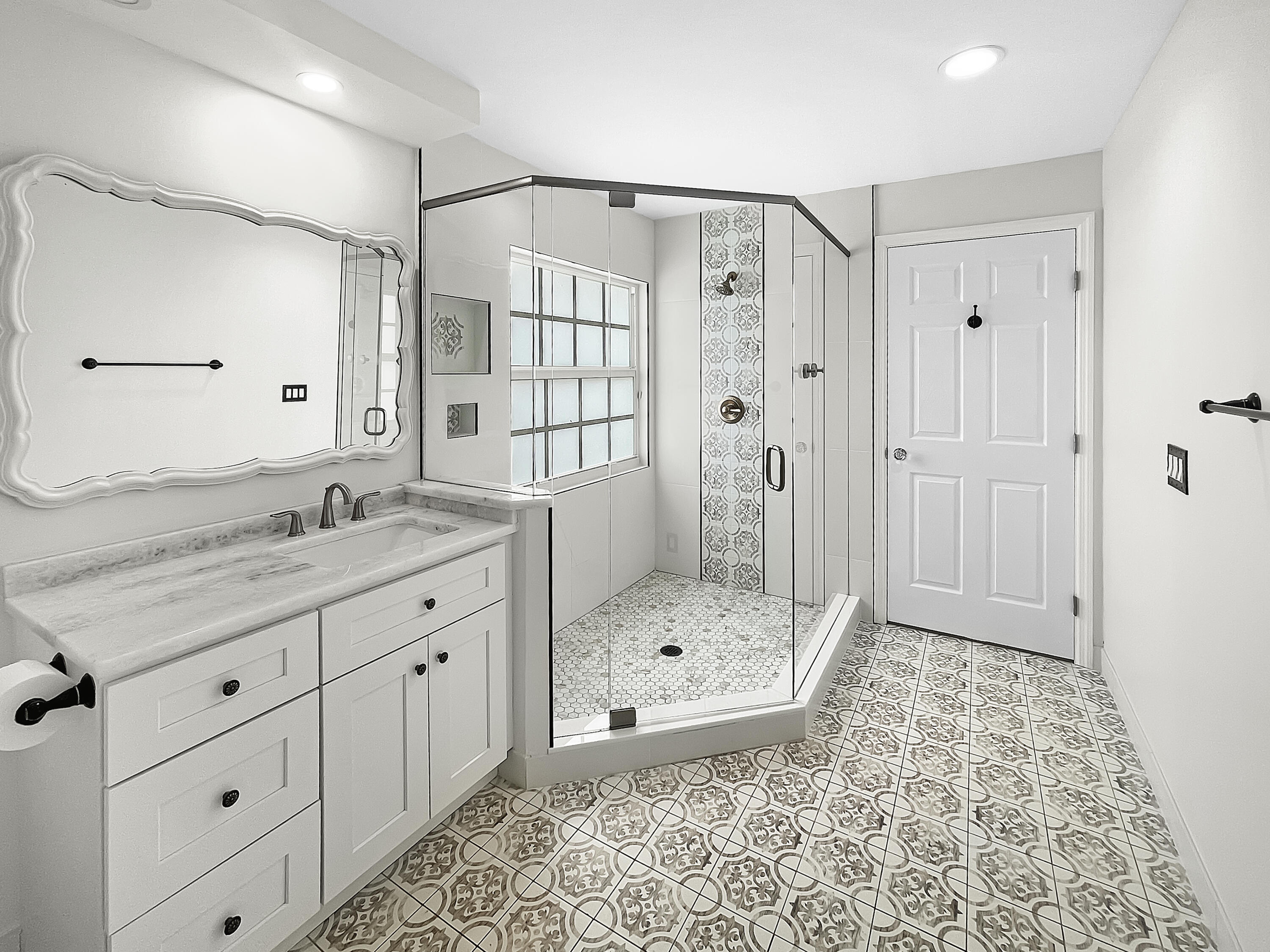 11292 Coral Key Drive Boca Raton, FL 33498 - Photo 31 of 50 Bath 2 (En-Suite to Bed 2)