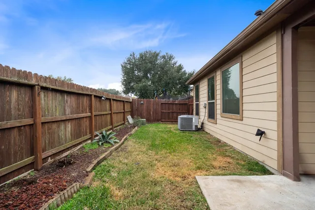 $245,000 | 18627 White BarnWood, Cypress, TX 77433