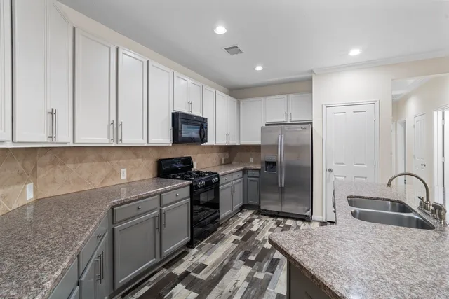 $245,000 | 18627 White BarnWood, Cypress, TX 77433