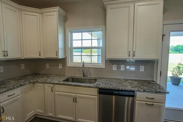 $2,600 | 319 Pearl Moss Lane, Kathleen, GA 31047