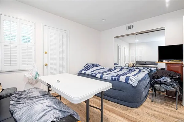 $5,550 | 2313 Hollister Terrace, Glendale, CA 91206