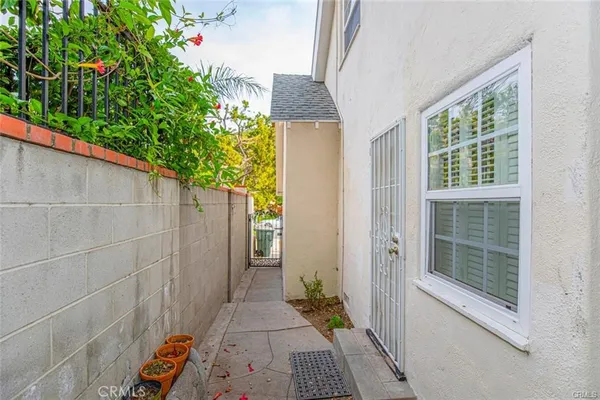 $5,550 | 2313 Hollister Terrace, Glendale, CA 91206