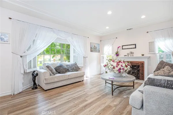 $5,550 | 2313 Hollister Terrace, Glendale, CA 91206