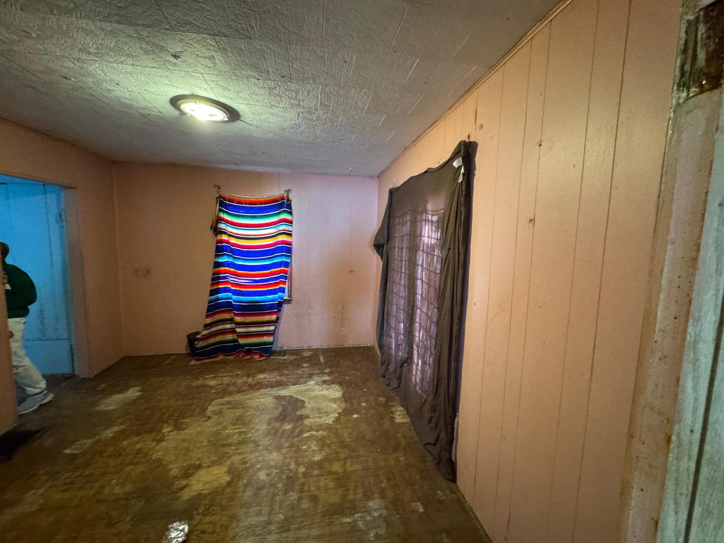 516 North Howard Street Robinson, IL 62454 - Photo 10 of 13 a room that has a rug and a window