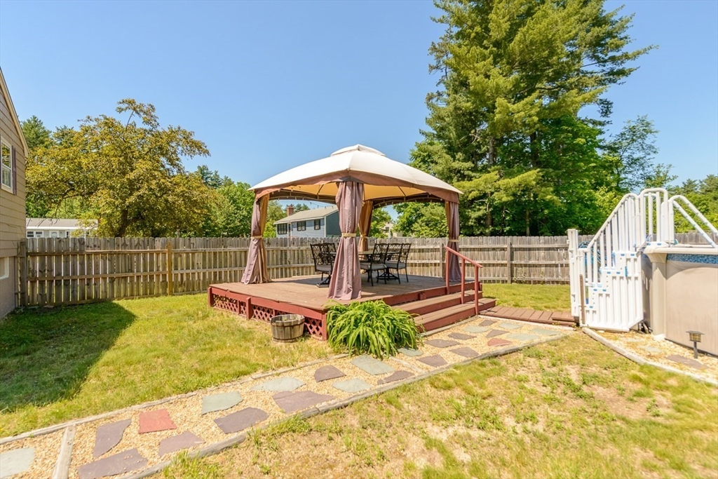 9 Oakland Road Pepperell, MA 01463 - Photo 32 of 37