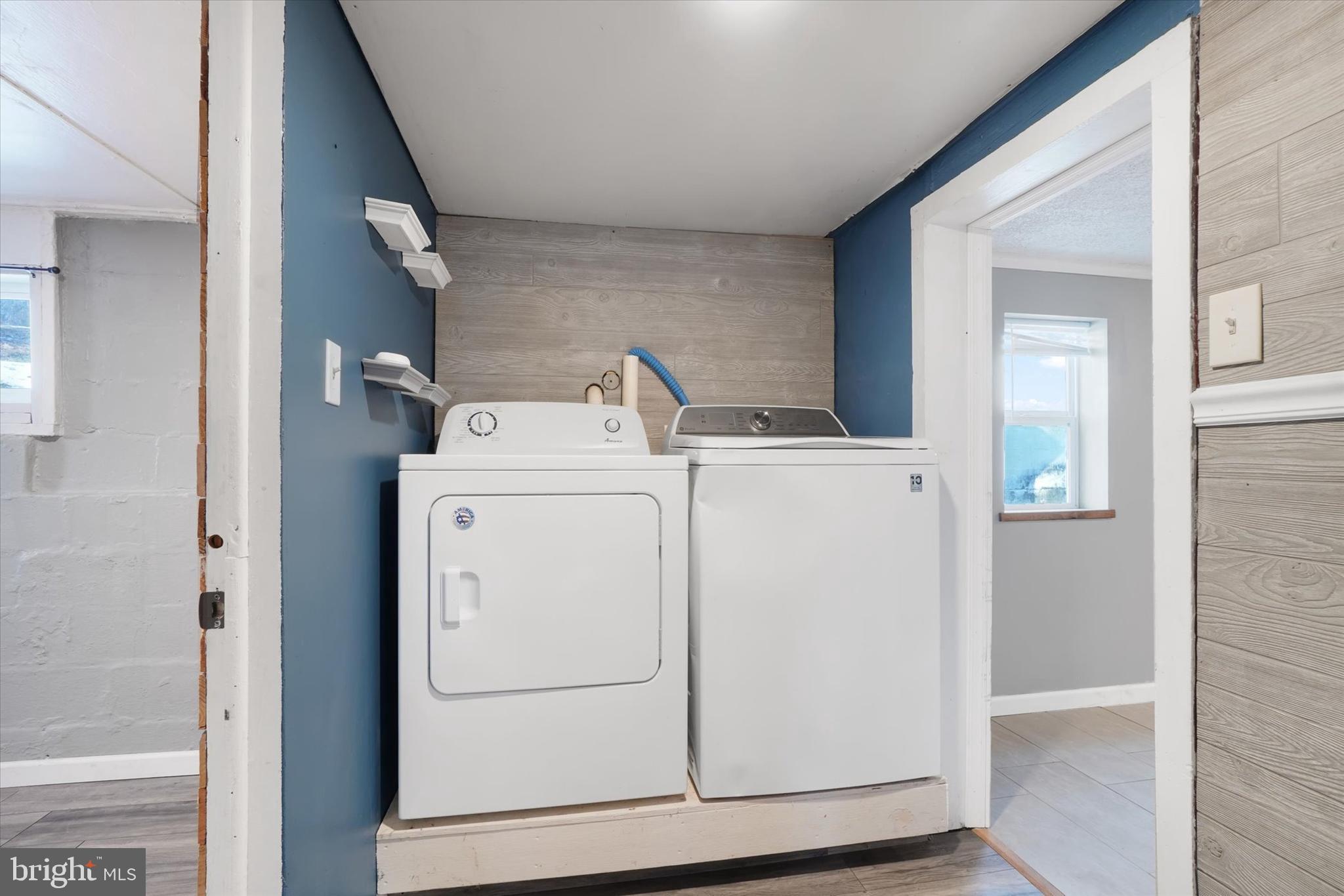 295 Cragmoor Road York Haven, PA 17370 - Photo 19 of 20 a utility room with dryer and washer
