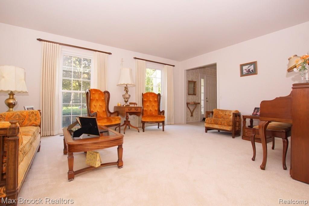 36296 Fredericksburg Road Farmington Hills, MI 48331 - Photo 6 of 30