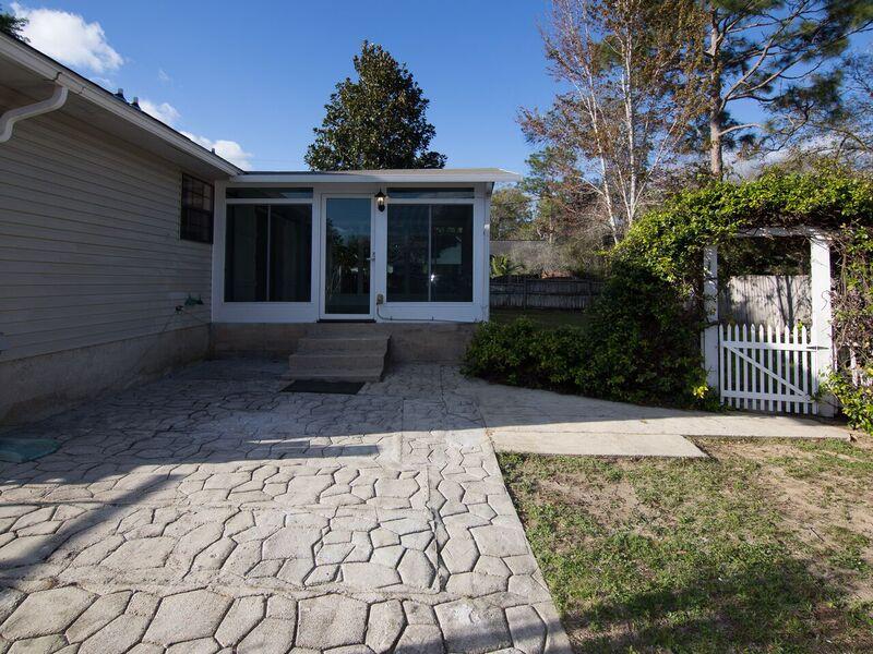420 Oak Place Crestview, FL 32539 - Photo 26 of 32 Gallery Image 26