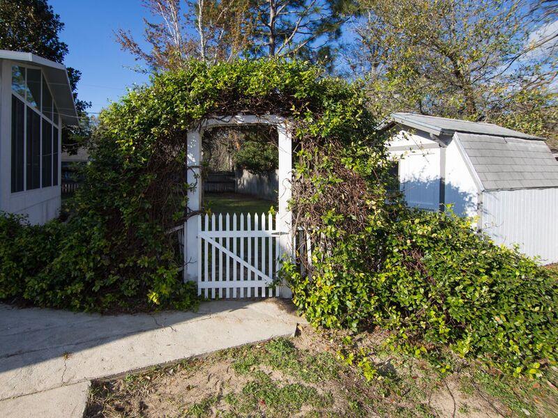 420 Oak Place Crestview, FL 32539 - Photo 28 of 32 Gallery Image 28