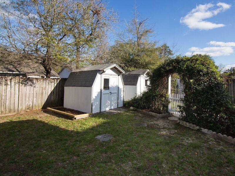 420 Oak Place Crestview, FL 32539 - Photo 30 of 32 Gallery Image 30