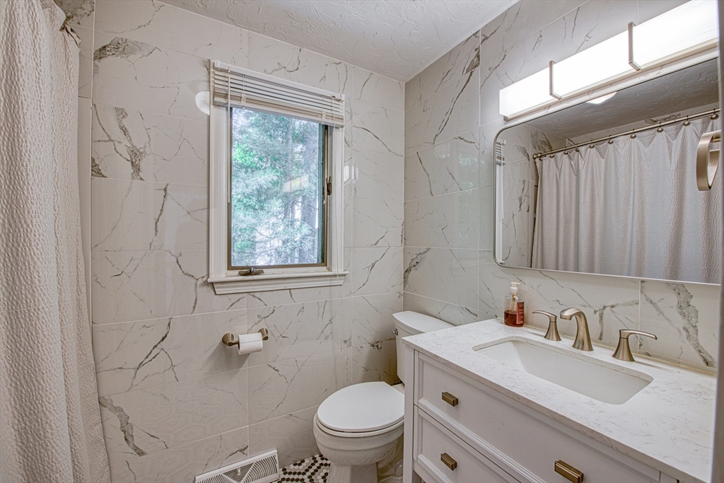 54 Barefoot Hill Road Sharon, MA 02067 - Photo 22 of 26