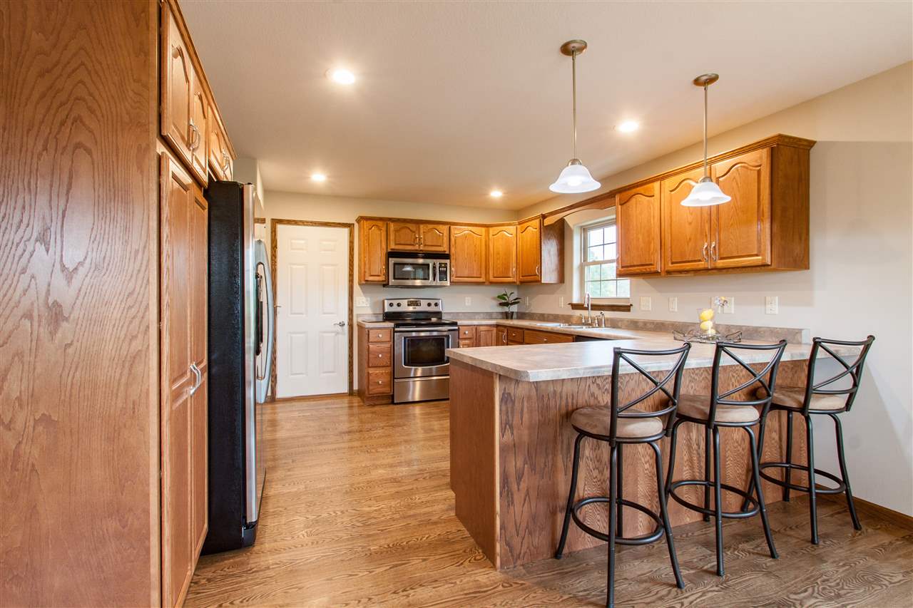 3141 Whispering Ridge Lane Riverside, IA 52327 - Photo 9 of 46 Gallery Image 9