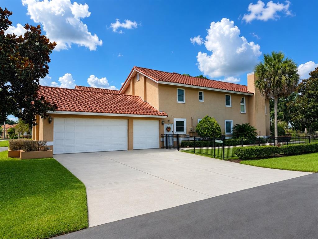 2954 Plantation Road Winter Haven, FL 33884 - Photo 3 of 90