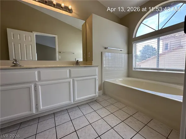 $2,600 | 115 Hanover Drive, Henderson, NV 89074