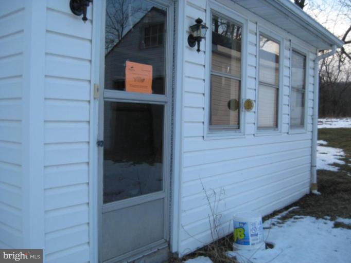 Enclosed Side Porch