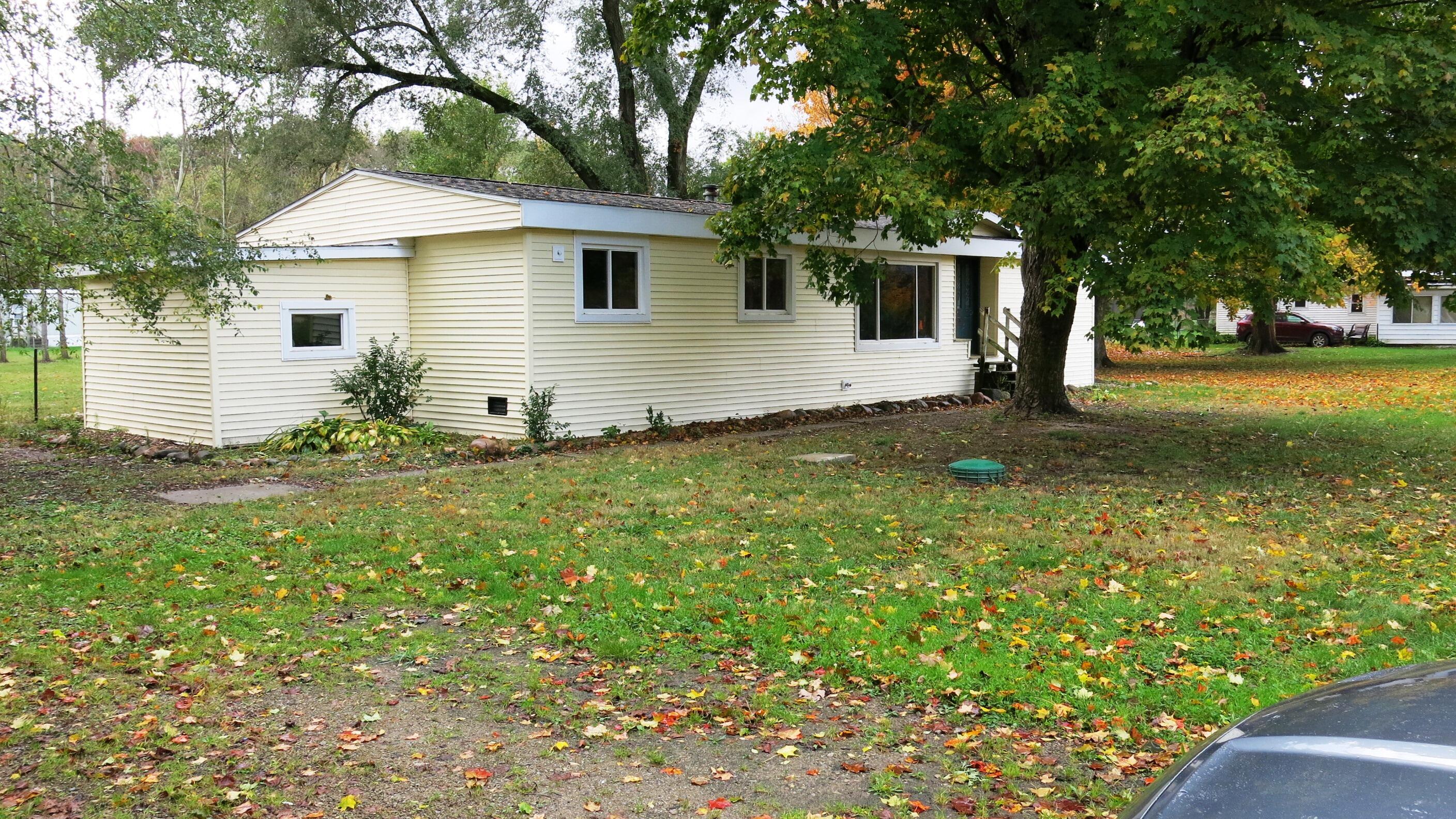 141 West Union City Road Union City, MI 49094 - Photo 2 of 28 IMG_0226