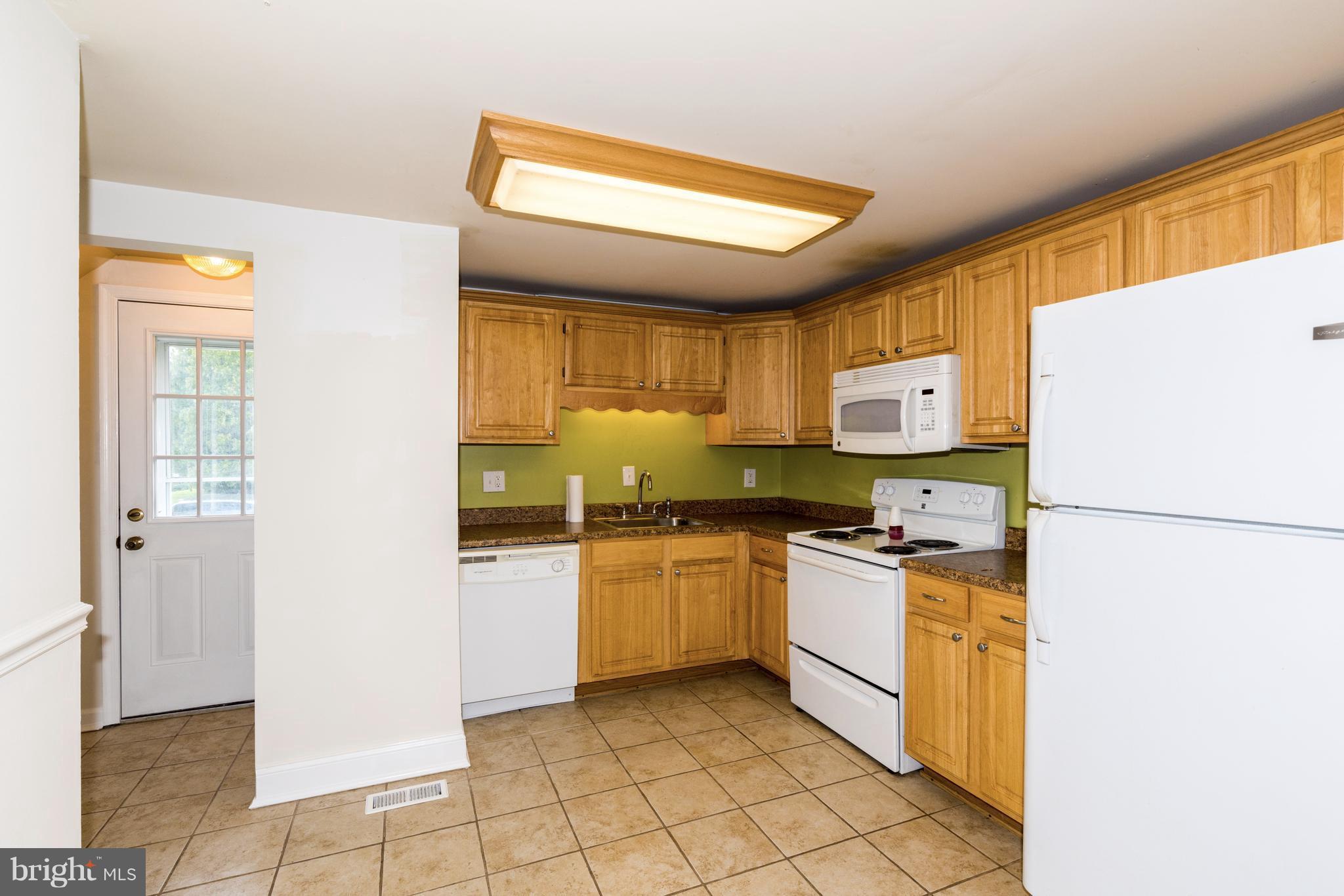 8618 Manorfield Road Baltimore, MD 21236 - Photo 12 of 30 Kitchen