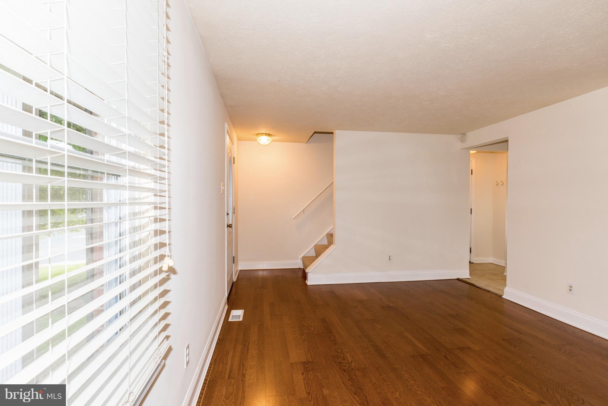 8618 Manorfield Road Baltimore, MD 21236 - Photo 6 of 30 Living Room