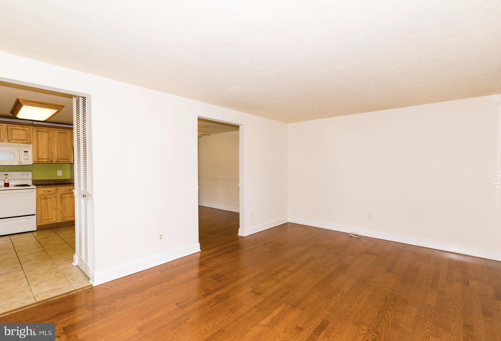 8618 Manorfield Road Baltimore, MD 21236 - Photo 9 of 30 Living Room