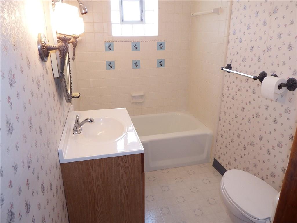 9 Herbst Road Coraopolis, PA 15108 - Photo 11 of 25 Gallery Image 11