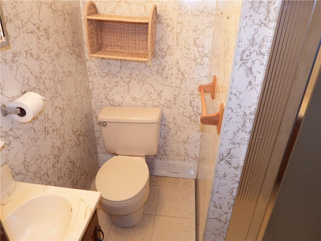 9 Herbst Road Coraopolis, PA 15108 - Photo 18 of 25 Gallery Image 18