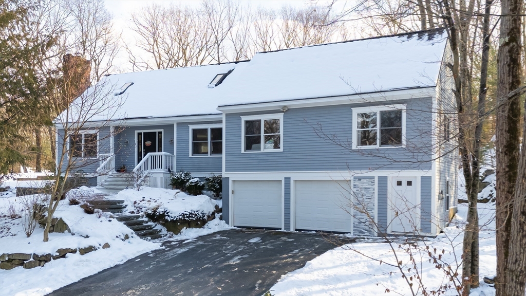 31 Hillside Road Boxford, MA 01921 - Photo 2 of 42 Gallery Image 2