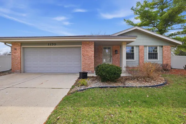 $444,900 | 1170 Saratoga Parkway, Oconomowoc, WI 53066