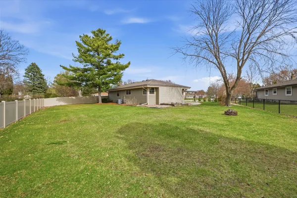 $444,900 | 1170 Saratoga Parkway, Oconomowoc, WI 53066
