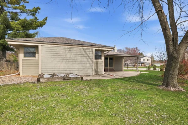 $444,900 | 1170 Saratoga Parkway, Oconomowoc, WI 53066