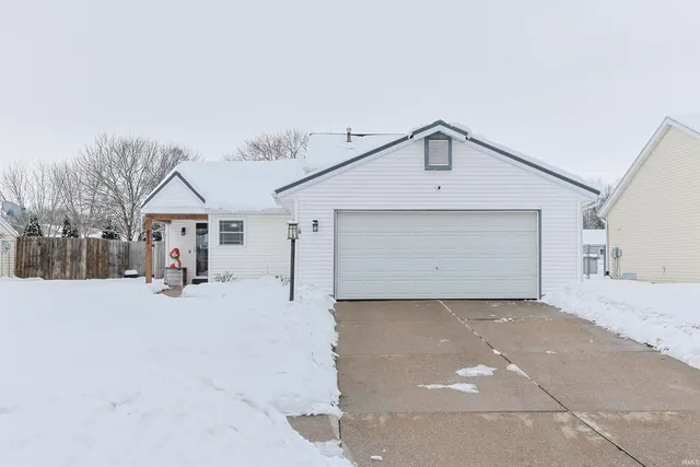 $259,900 | 813 Lovechio Drive, Mishawaka, IN 46544