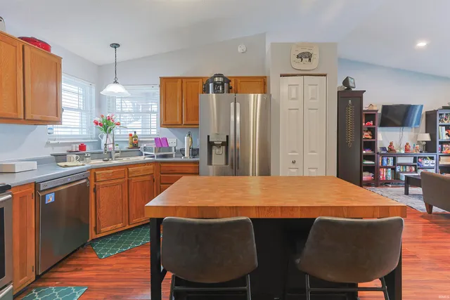 $259,900 | 813 Lovechio Drive, Mishawaka, IN 46544