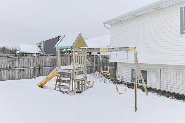 $259,900 | 813 Lovechio Drive, Mishawaka, IN 46544