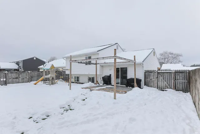 $259,900 | 813 Lovechio Drive, Mishawaka, IN 46544