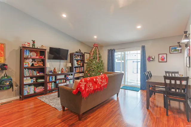 $259,900 | 813 Lovechio Drive, Mishawaka, IN 46544