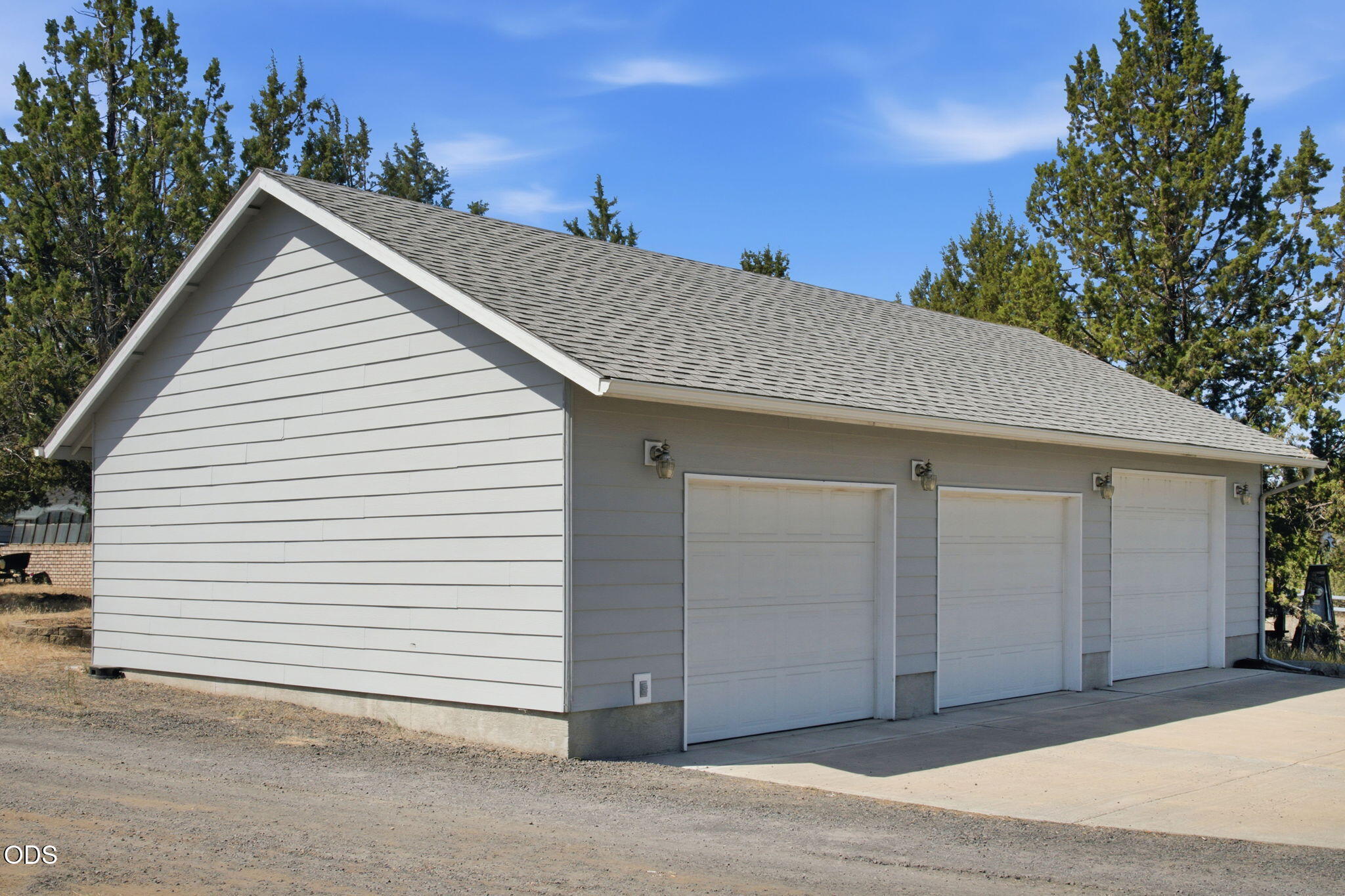 11912 South W Riggs Road Powell Butte, OR 97753 - Photo 18 of 42