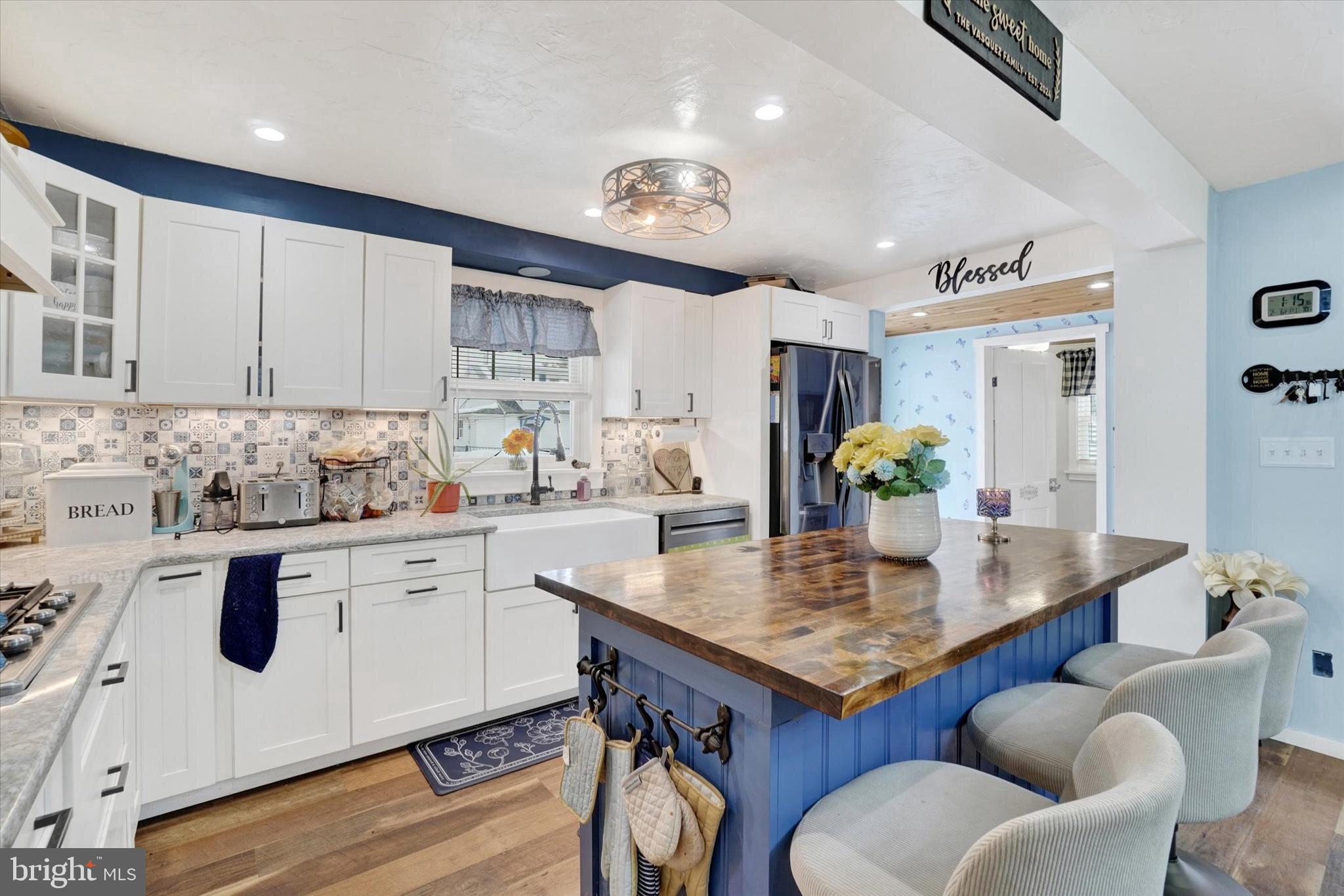 147 Maple Street Manchester, PA 17345 - Photo 6 of 52