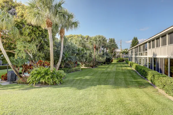 $5,500 | 50 Celestial Way, Unit 8E, Juno Beach, FL 33408
