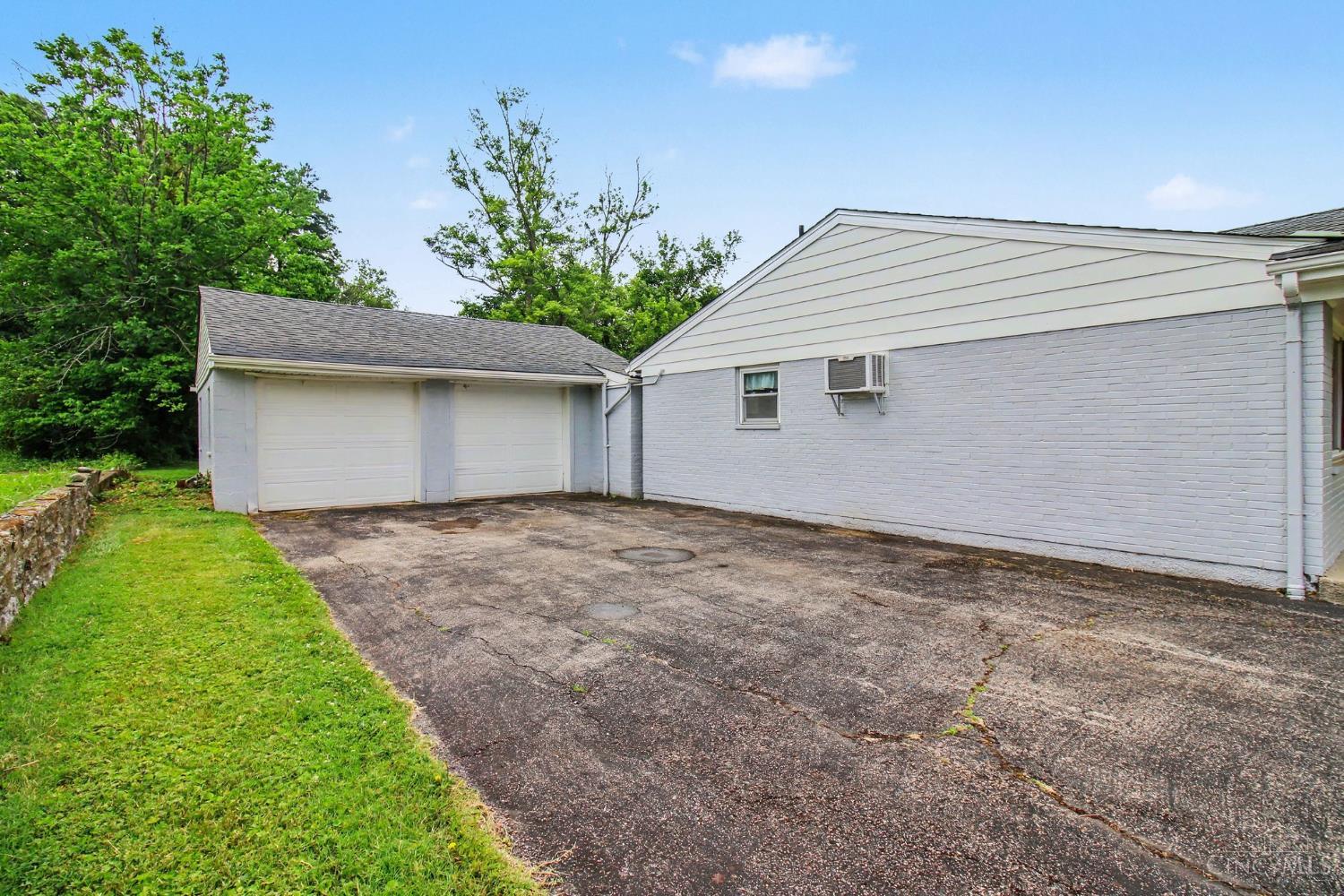 3162 Ebenezer Road Cincinnati, OH 45248 - Photo 23 of 30