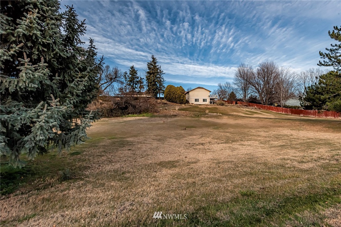 304 Bussell Road Walla Walla, WA 99362 - Photo 3 of 26 Gallery Image 3