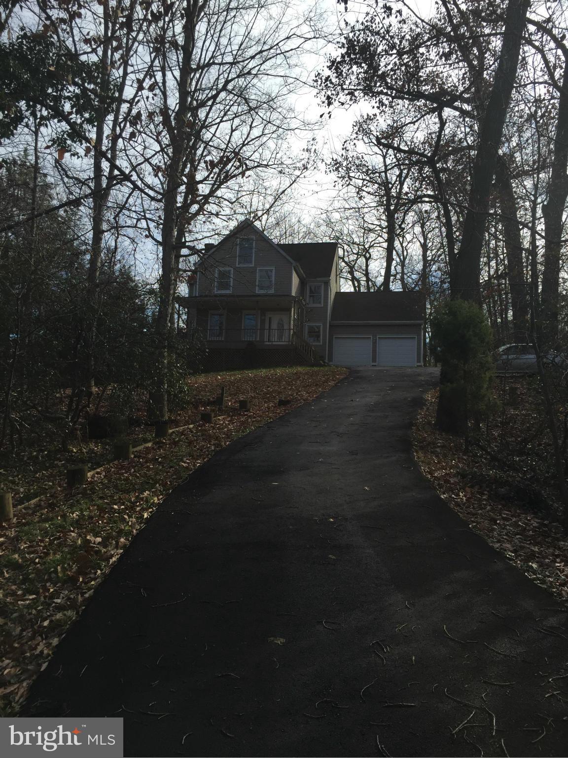 975 Shore Acres Road Arnold, MD 21012 - Photo 3 of 17 Exterior (Front)