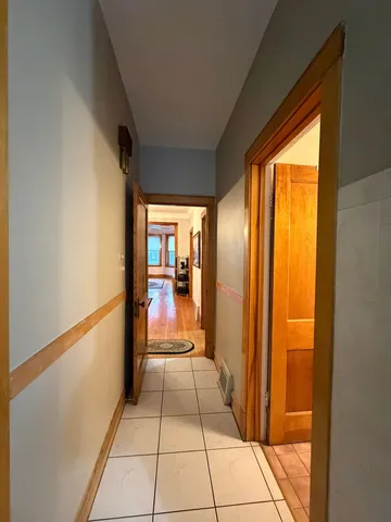 $2,200 | 2526 West Gunnison Street, Unit 2, Chicago, IL 60625