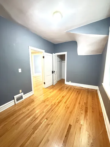 $2,200 | 2526 West Gunnison Street, Unit 2, Chicago, IL 60625